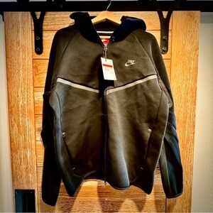 Nike Tech Men’s Full-Zip Windrunner Hoodie